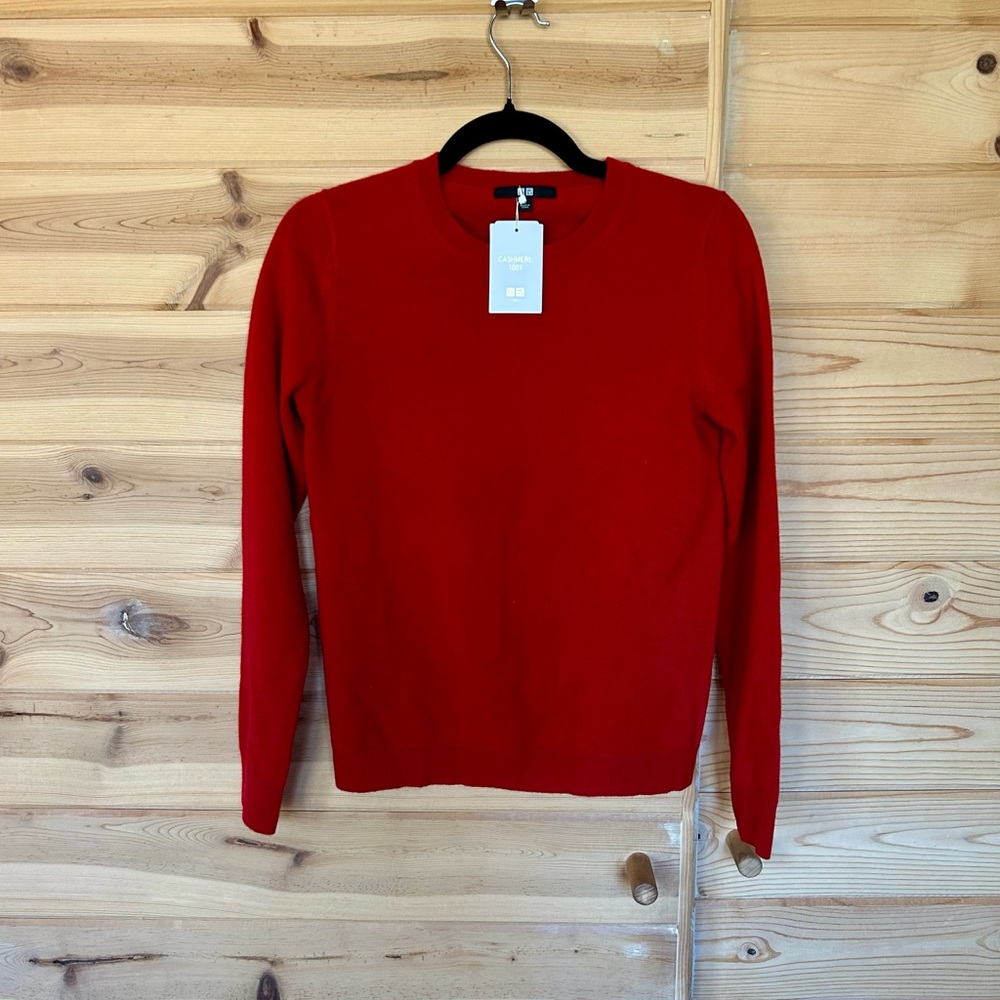 100% Cashmere Red Uniqlo Sweater NWT